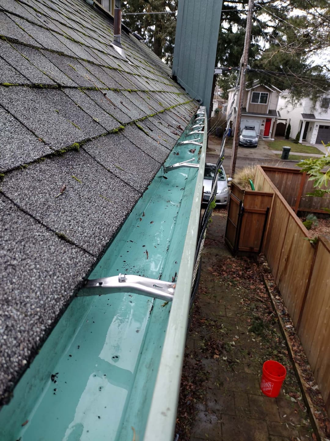 Clean gutter after removing leaves